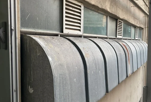香港工業大廈外觀 工業大廈強制驗窗MWIS 學校及非住宅樓宇鋁窗檢驗