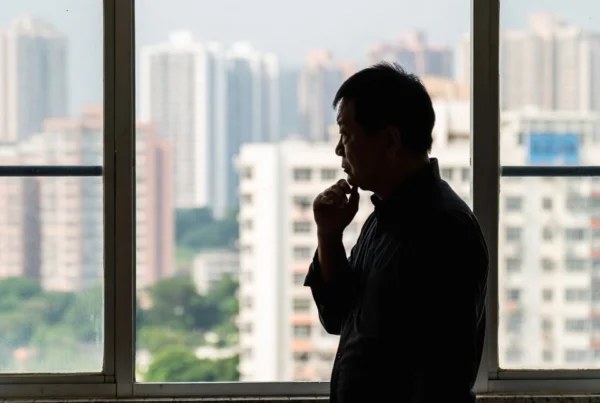 Hong Kong Homeowner Aluminum Window Decision: Full Replacement vs Partial Repair Pros and cons analysis for aluminum window maintenance.